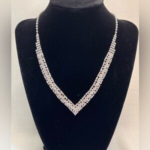Silver Sparkle V-Shaped Necklace